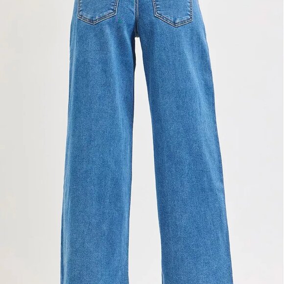 RISEN Full Size Mid Rise Fit Wide Leg with Pleated Detail Jeans Plus Size - Picture 5 of 7